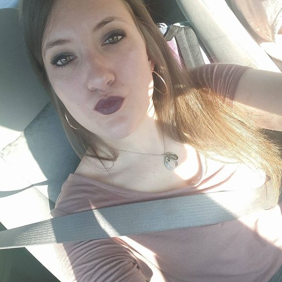 Meet your Posher, Lydia - Picture 1 of 1